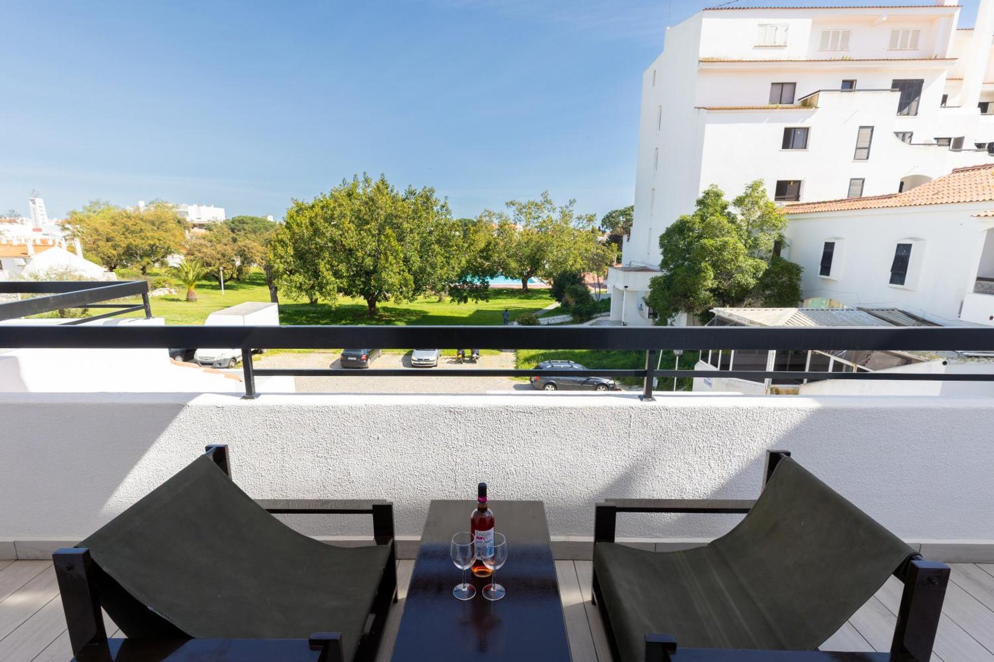 Magna Oura Hotel Albufeira Exterior photo
