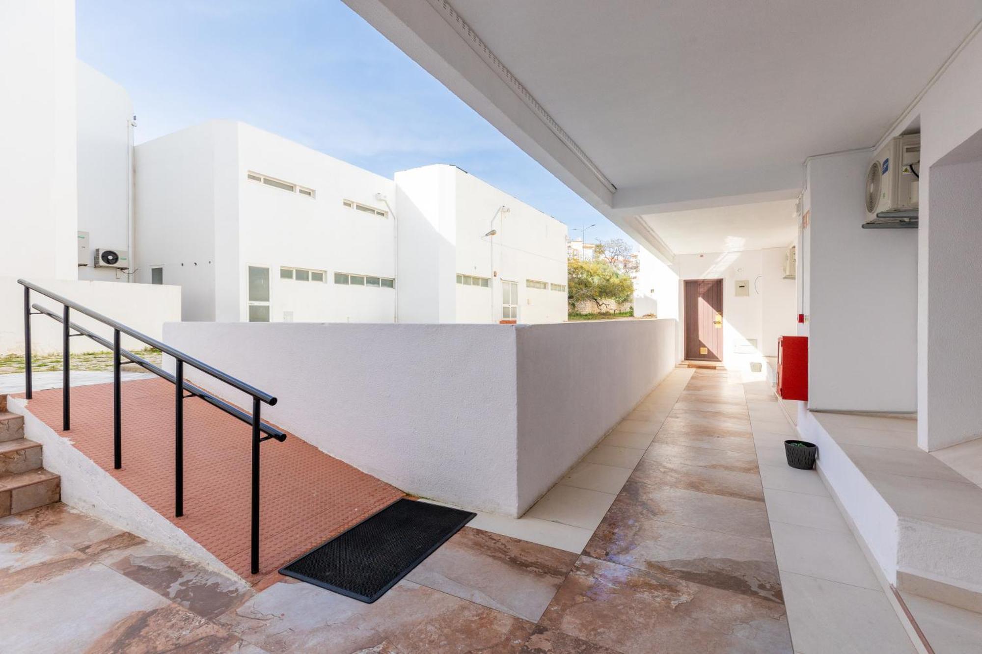 Magna Oura Hotel Albufeira Exterior photo