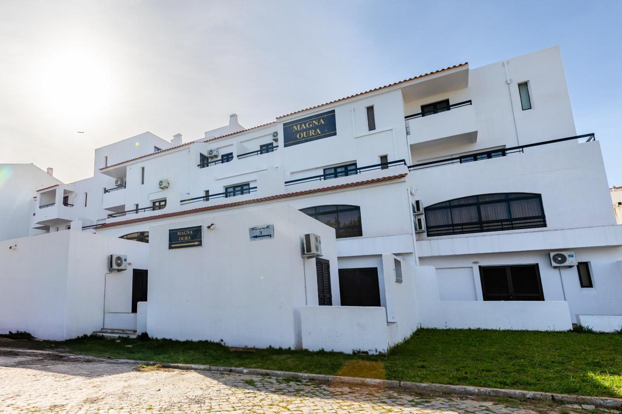 Magna Oura Hotel Albufeira Exterior photo