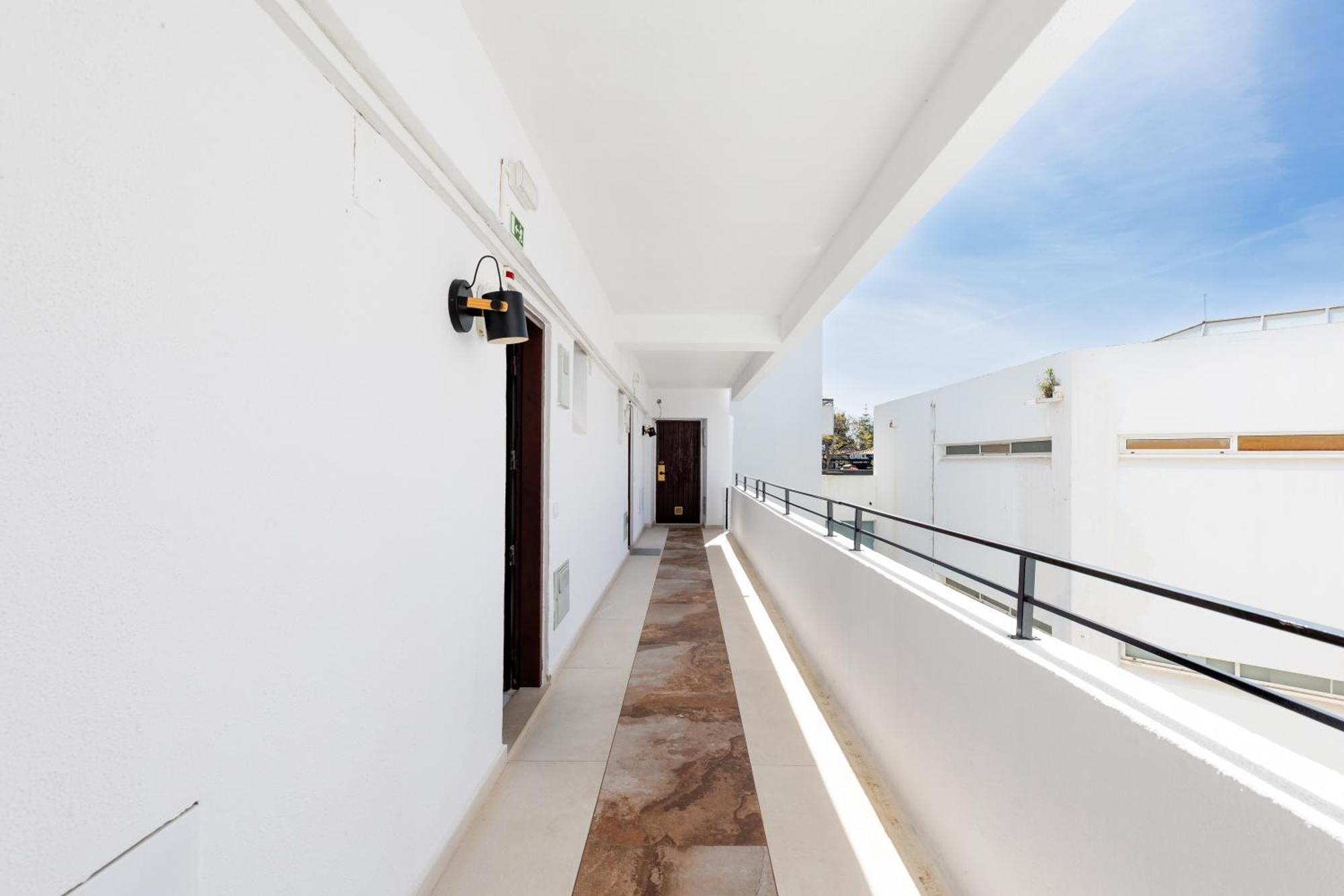 Magna Oura Hotel Albufeira Exterior photo