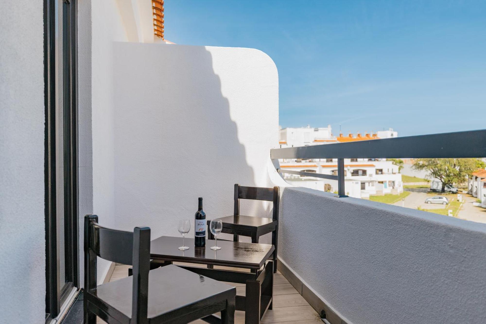 Magna Oura Hotel Albufeira Exterior photo